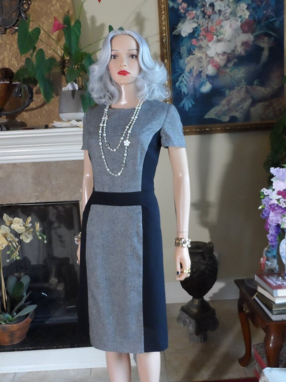 Carolina Herrera Gray & Black Colorblock Sheath Dress Size 8